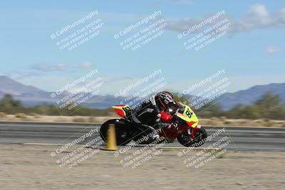 media/Nov-16-2025-Race Pace (Sun) [[8c5fa54630]]/Non Verified Riders (1st 20 Minutes)/3-Turn 3 Inside (11am)/